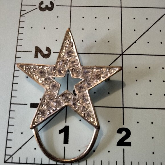 Vintage Silver Rhinestone Star Brooch Lonestar Dangle Charm Loop - Picture 3 of 3